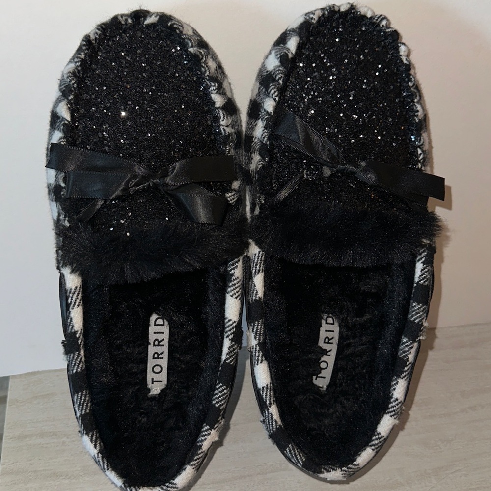 Torrid Moccasin Slippers wide width - Picture 4 of 7